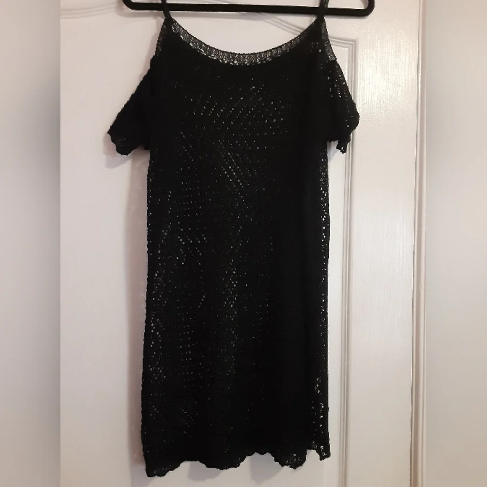 SHEIN BLACK KNIT BEACH COVER UP